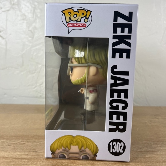 Zeke Jaeger Funko Pop #1302 Hot Topic Attack On Titan AOT Vaulted NEAR MINT - Picture 3 of 10